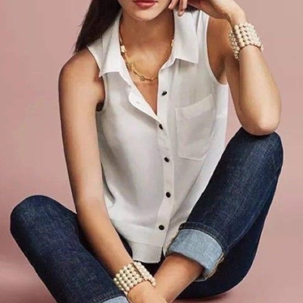Cabi 3439 Pleated Hem Sleeveless Blouse